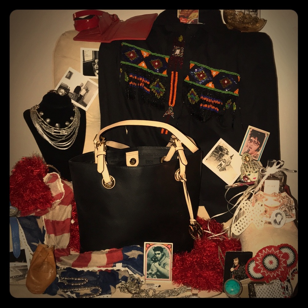 NOT FOR “SALE”💋🎸💄🎸👠🎸👄🎸🕶🌹🍕🍭🍿🎸